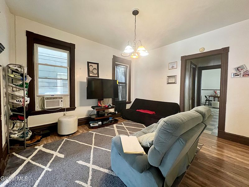 5th image of 534 1st Street