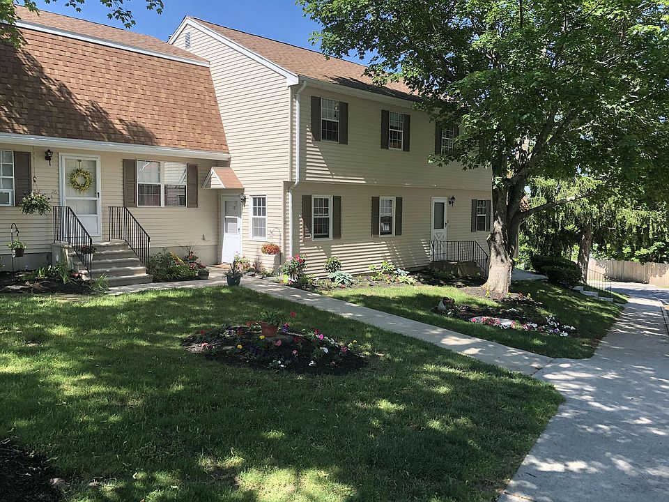 1st image of 54 Pamela Ln