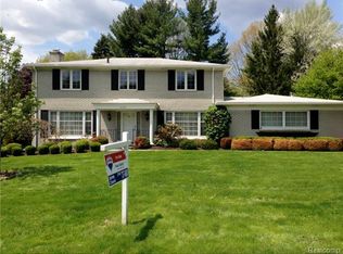 3776 Shellmarr Ln, Bloomfield Hills, MI 48302