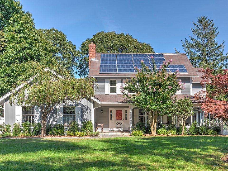 1st image of 400 Green Hill Ln