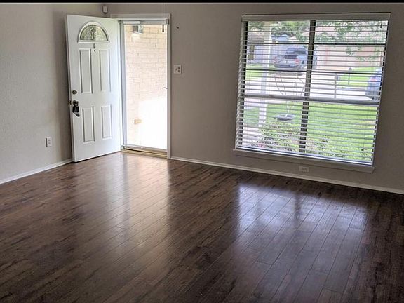 3rd image of 339 Floravista Dr