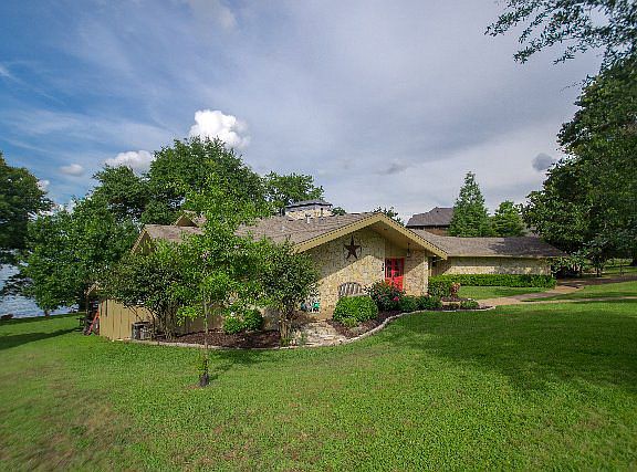 2nd image of 23 Shoreline Dr