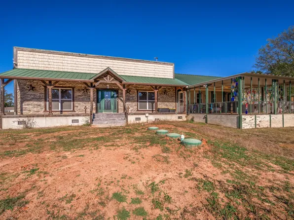 342 Old Easton Rd, Longview, TX 75603