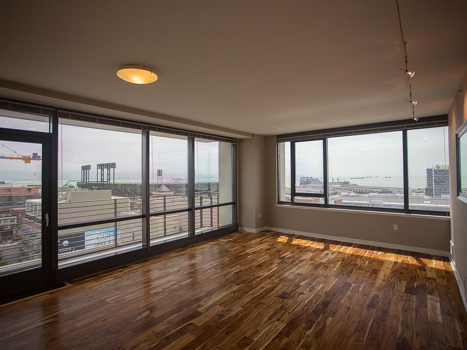 1st image of 260 King St #1418
