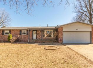 842 N Lone Pine Ave, Springfield, MO 65802