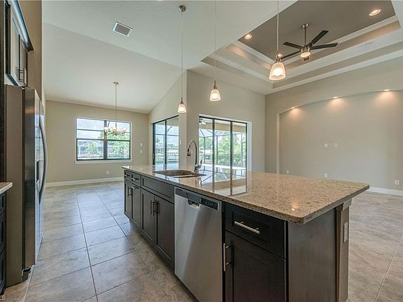 5th image of 2527 SW 52nd Ter