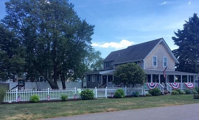 Gorgeous house, huge yard
