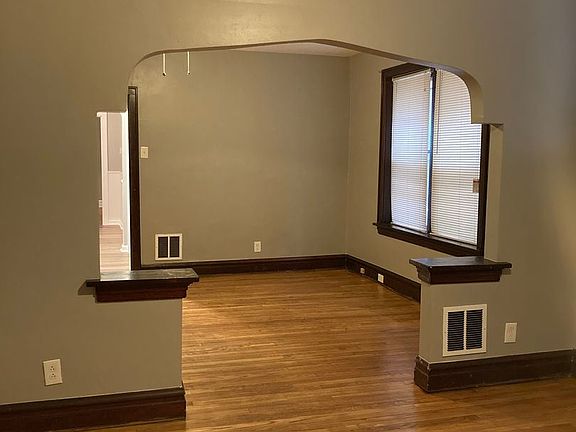 3rd image of 4018-20 Hydraulic Ave #4020