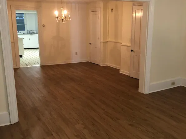 106 King St, Troy, NY 12180