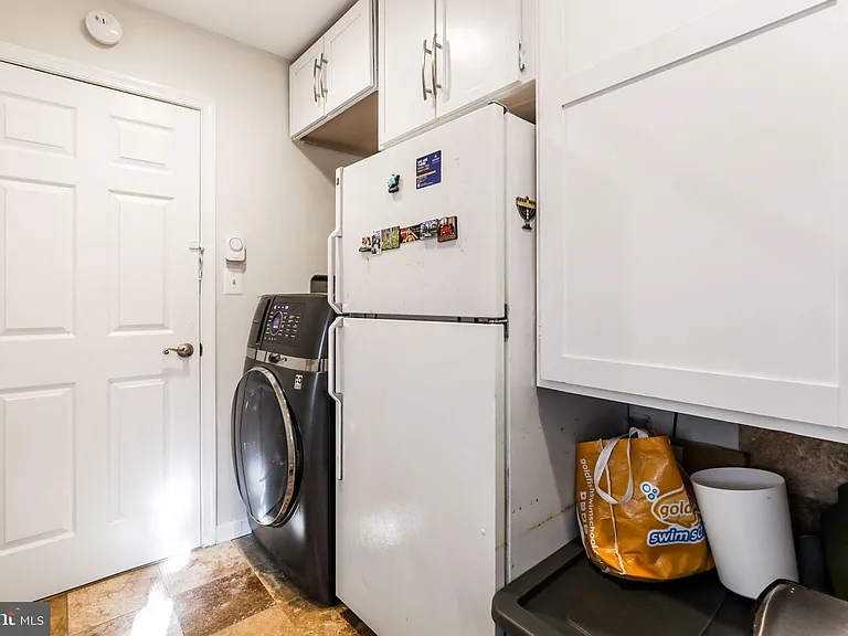 8011 Jackson Rd — Photo 26