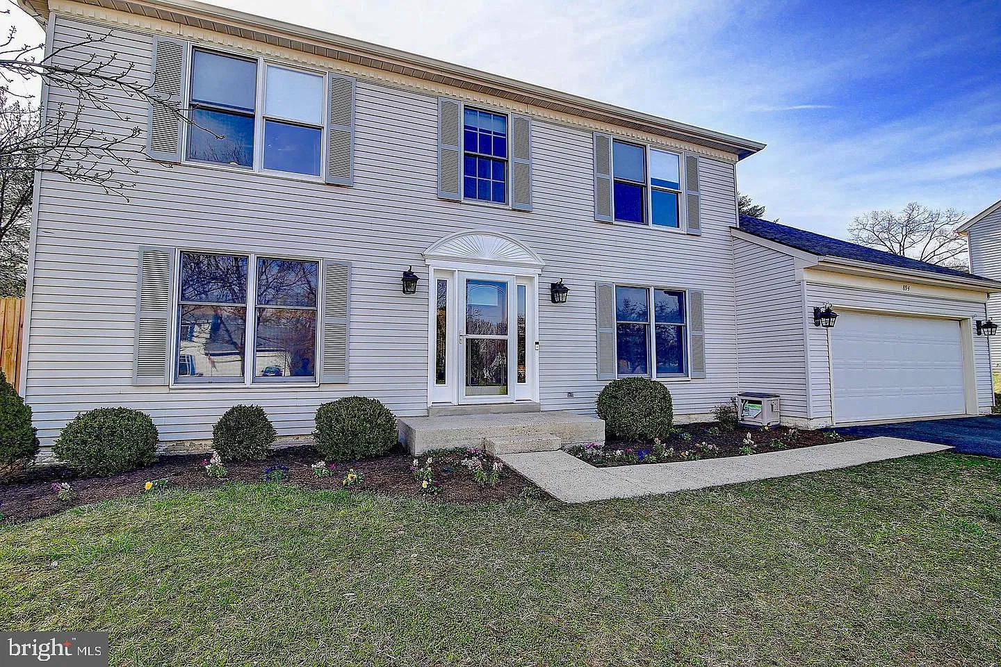 5 bed, 4.0 bath, 2738 sqft, $3,900 — Photo 1