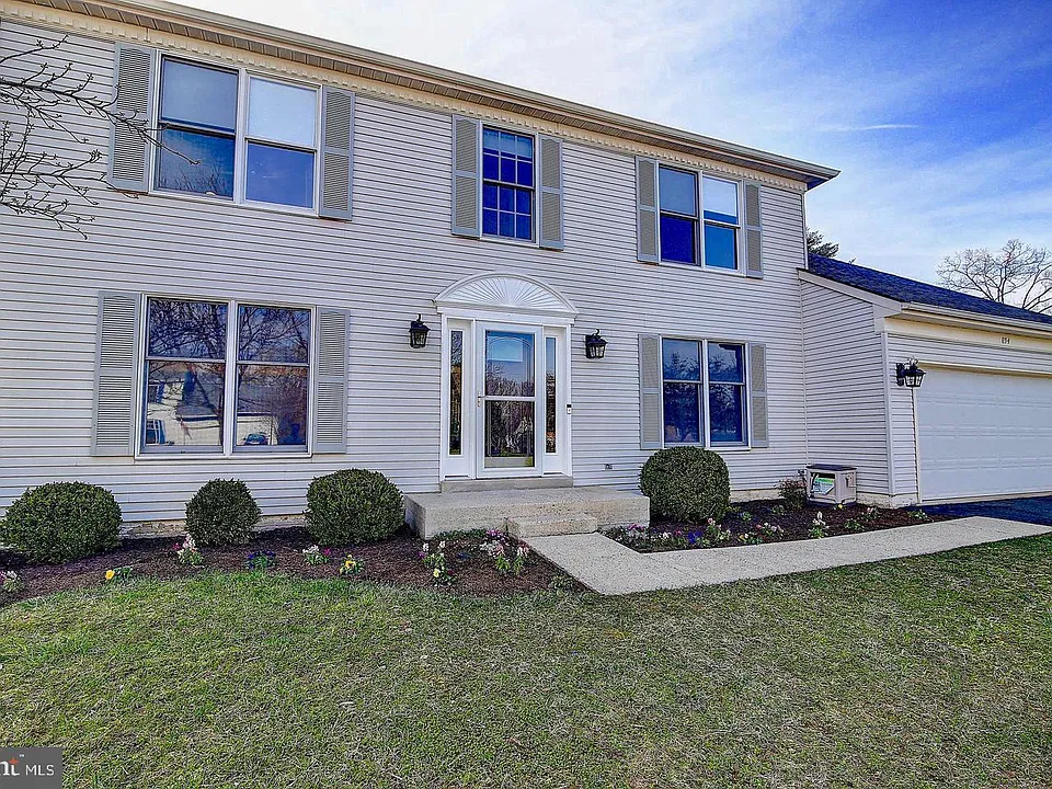 894 Broad Oaks Dr