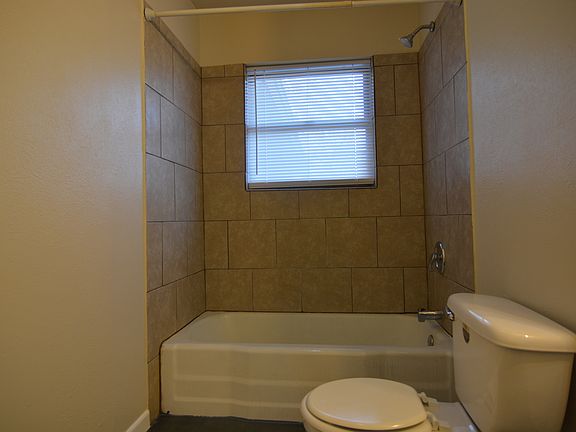 5th image of 209 Dupont Cir