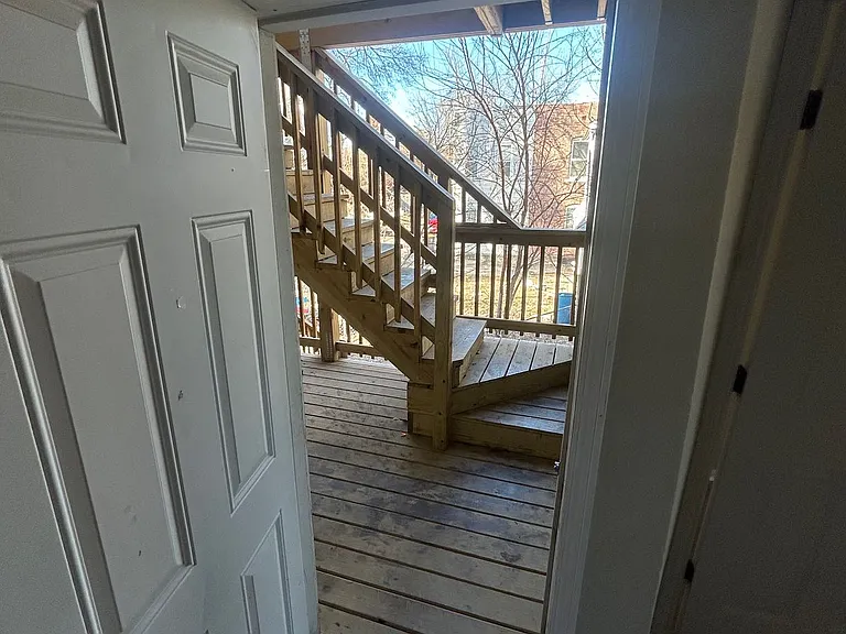 2912 E Linwood Blvd #1E — Photo 8