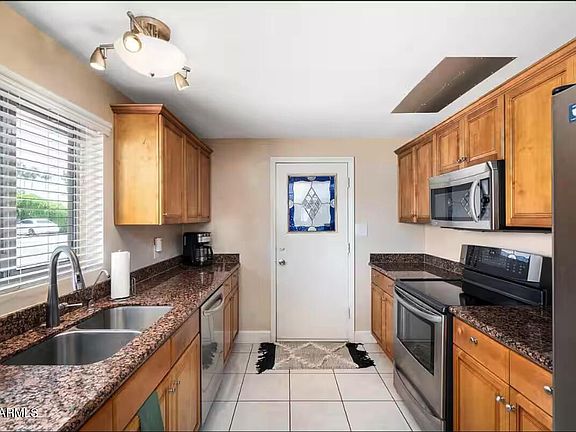 3rd image of 7501 E Minnezona Ave