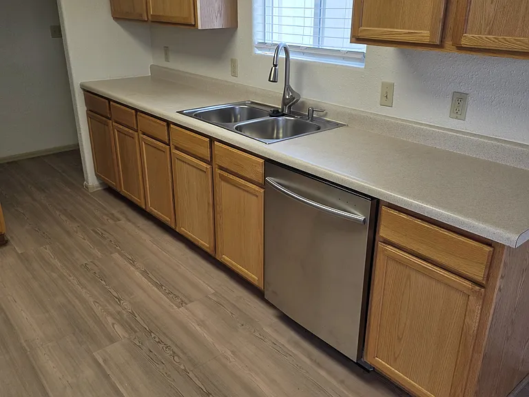 443 Pear Ln — Photo 19