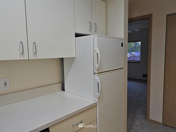 5th image of 1545 NE 65th St #3