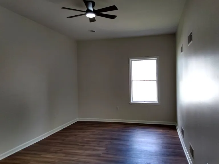 1400 Scotland Ave — Photo 8