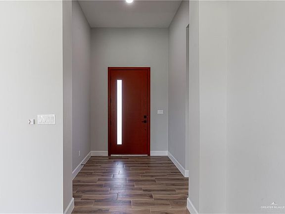 3rd image of 1408 W Franklin Ave