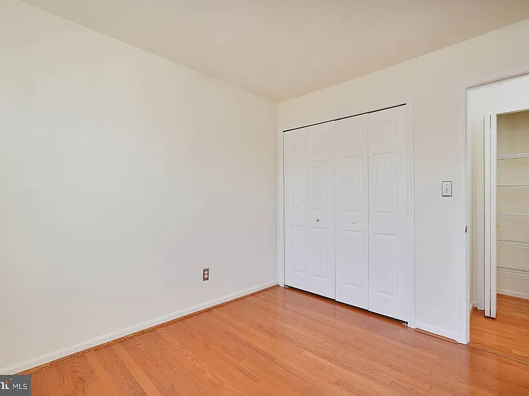 9575 Donnan Castle Ct — Photo 36