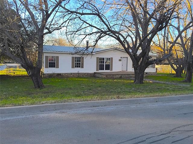 1st image of 208 2nd St