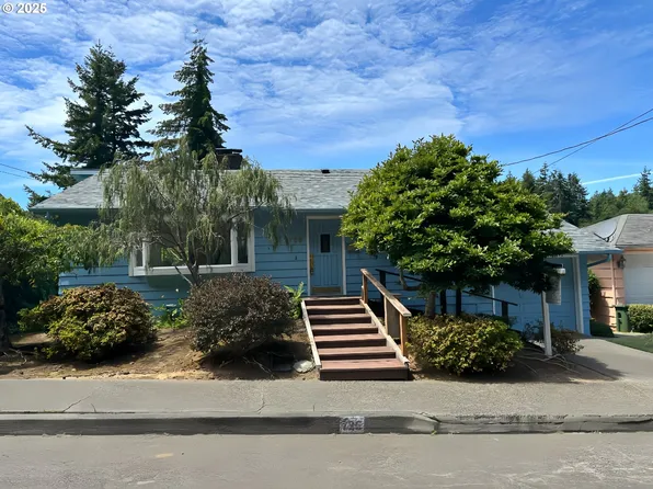725 N 9th St, Coos Bay, OR 97420