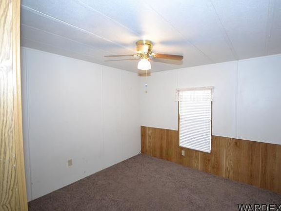 5th image of 1934 E Riverbend Cir