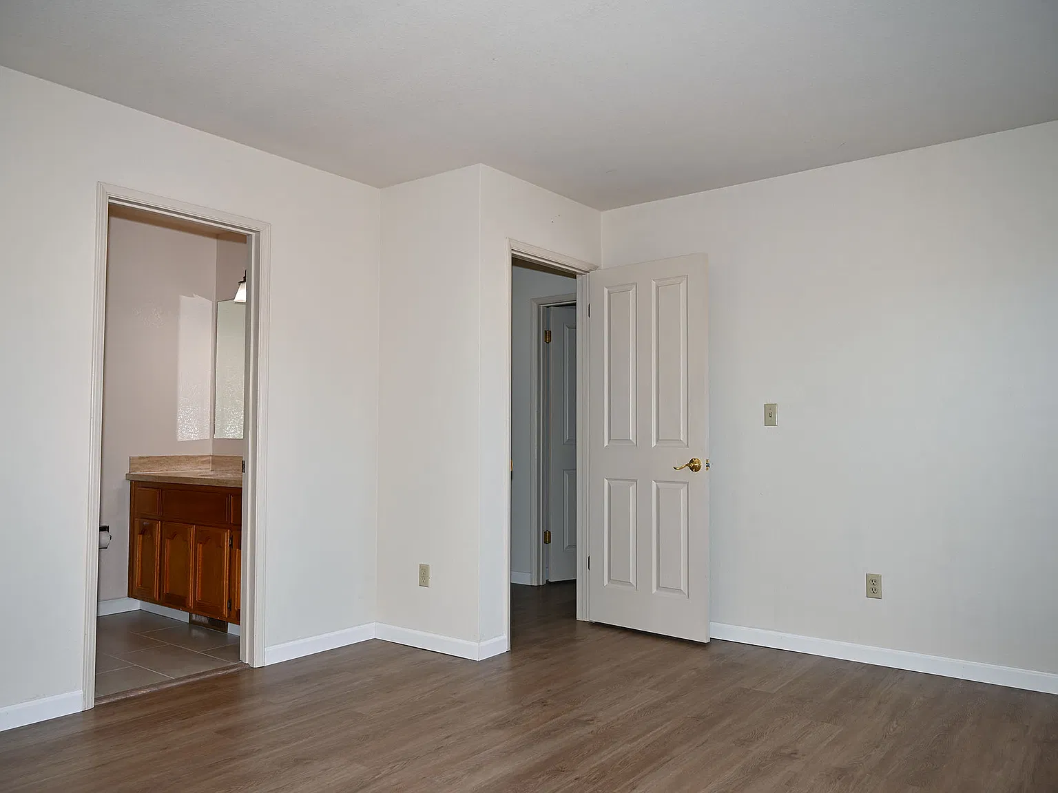 3 bed, 1608 sqft, $3,775 — Photo 2