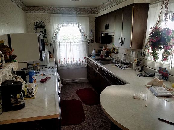 4th image of 2115 New Paris Pike