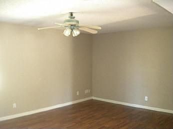 2nd image of 402 W Clara Ave