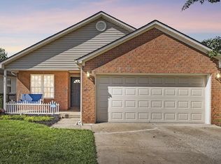 141 Clover Valley Dr, Lexington, KY 40511