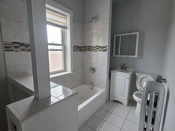 4th image of 10853 S Vernon Ave #109-53-2N