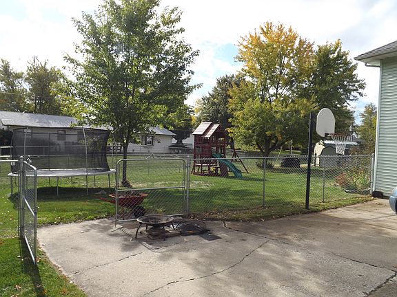 4th image of 304 Park Plz