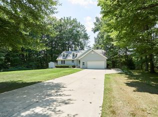 1138 Lake Vue Dr, Rome, OH 44085