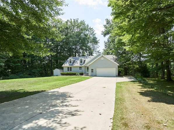 1138 Lake Vue Dr, Rome, OH 44085