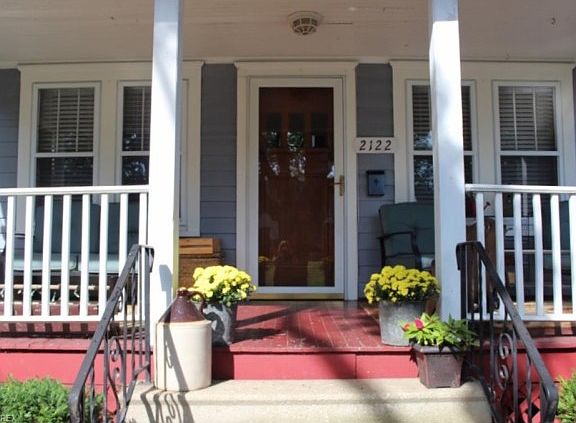 2nd image of 2122 7th St
