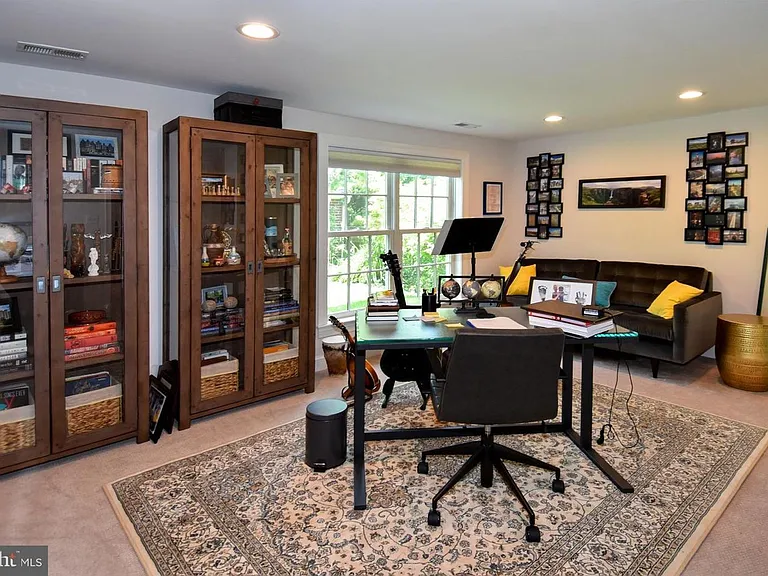 710 W View Ter — Photo 49