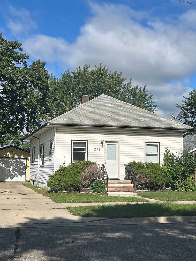 2 Bedroom House in Wadena — Photo 1