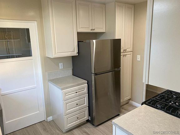 5th image of 108 Nutmeg St