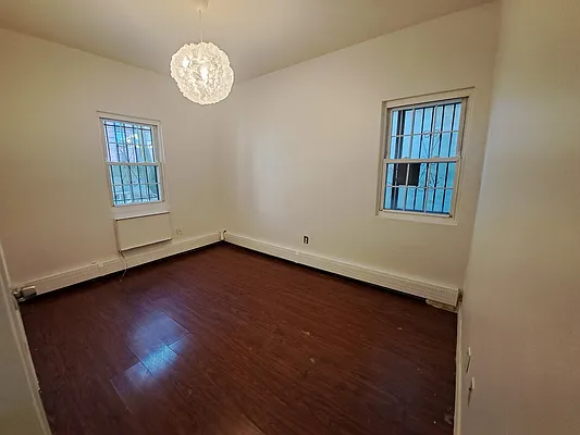 Rented by Friedman Mayer, LREB | media 17