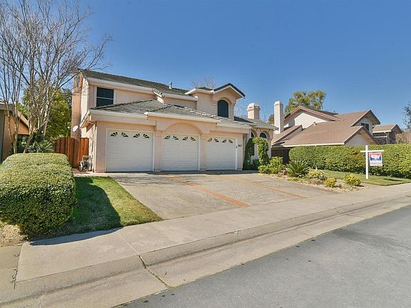2nd image of 9037 Laguna Lake Way