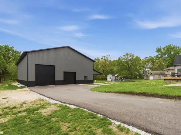 3297 Country Club Ln, Fort Madison, IA 52627