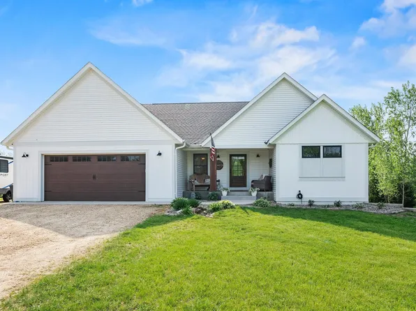 701 159th St, Roberts, WI 54023