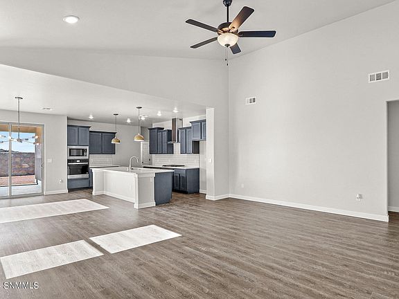 4th image of 3651 Sirocco Ave