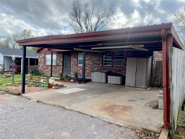 408 N 8th St, Noble, OK 73068