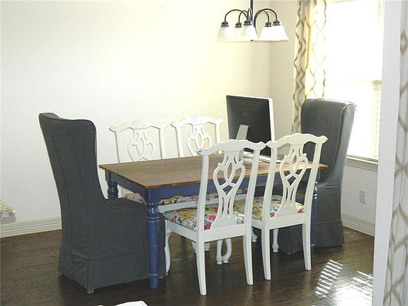 5th image of 115 Comanche Dr
