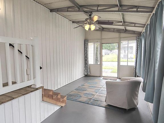 5th image of 3617 Dahlia Ln