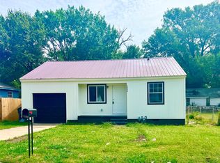 1524 S Santa Fe Ave, Bartlesville, OK 74003