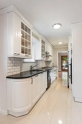 Rented by Compass | media 10