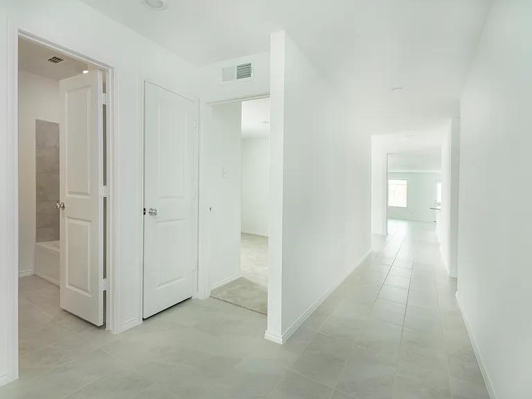 2905 Kings Table Ct — Photo 14